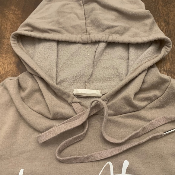 Altar'd State Beige/Tan Hooded Crop Top 'FAITH MAKES ALL THINGS POSSIBLE' Small - Picture 3 of 5